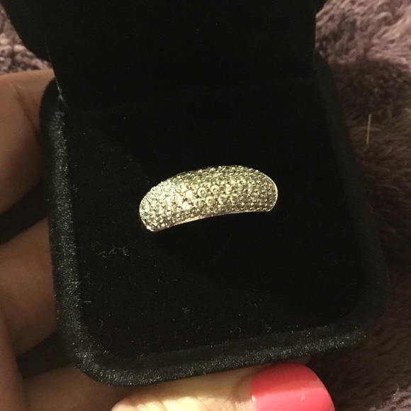 Vintage Solid 14Kt White gold 6 Row Natural Pave Diamonds Band Ring, 8 - Picture 2 of 15